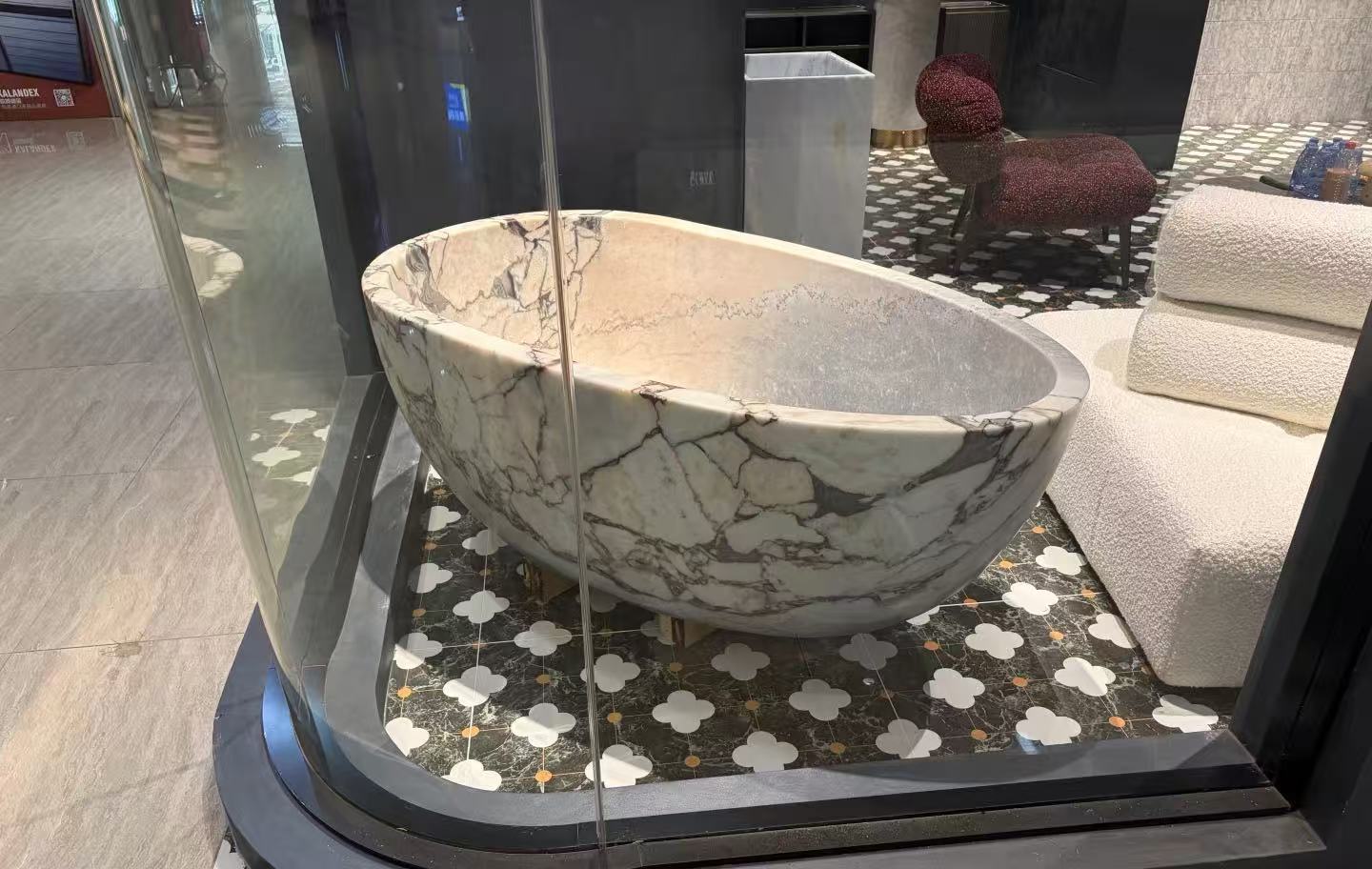 carrara marble bathtub​