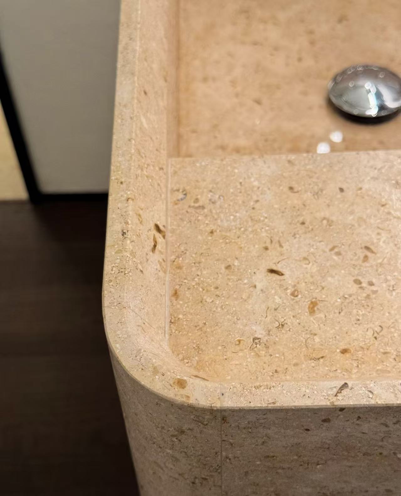 Arched Corner Limestone Sink – Safe Design with Matching Drain Cover