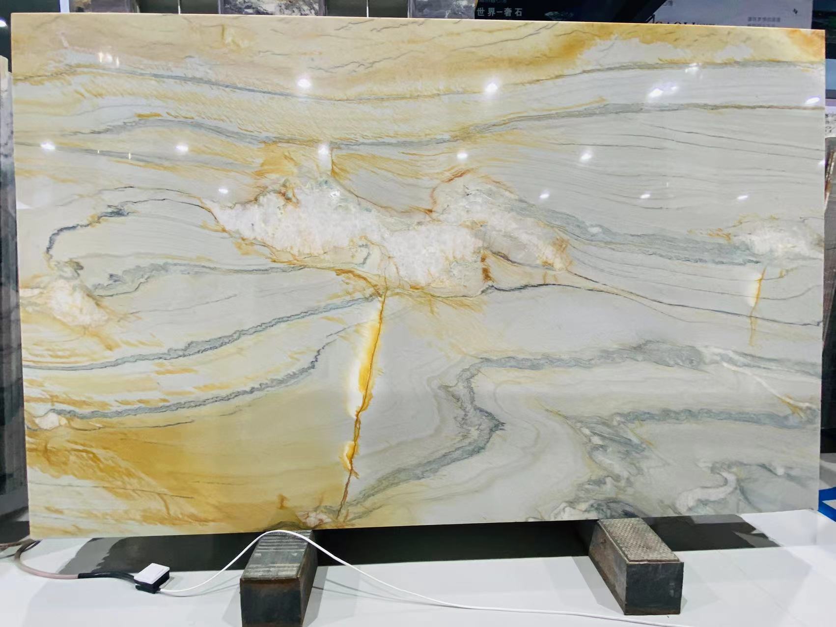 Aquarella Gold Quartzite