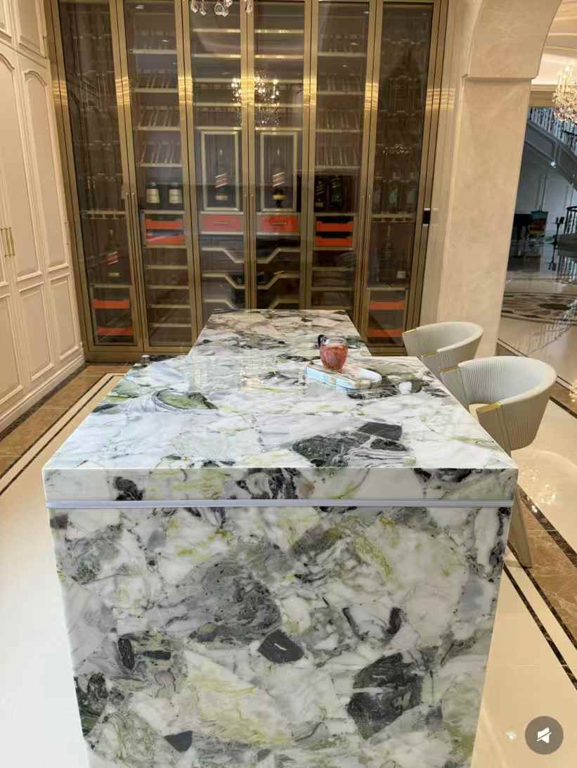 Beauty White Marble Island With Waterfall