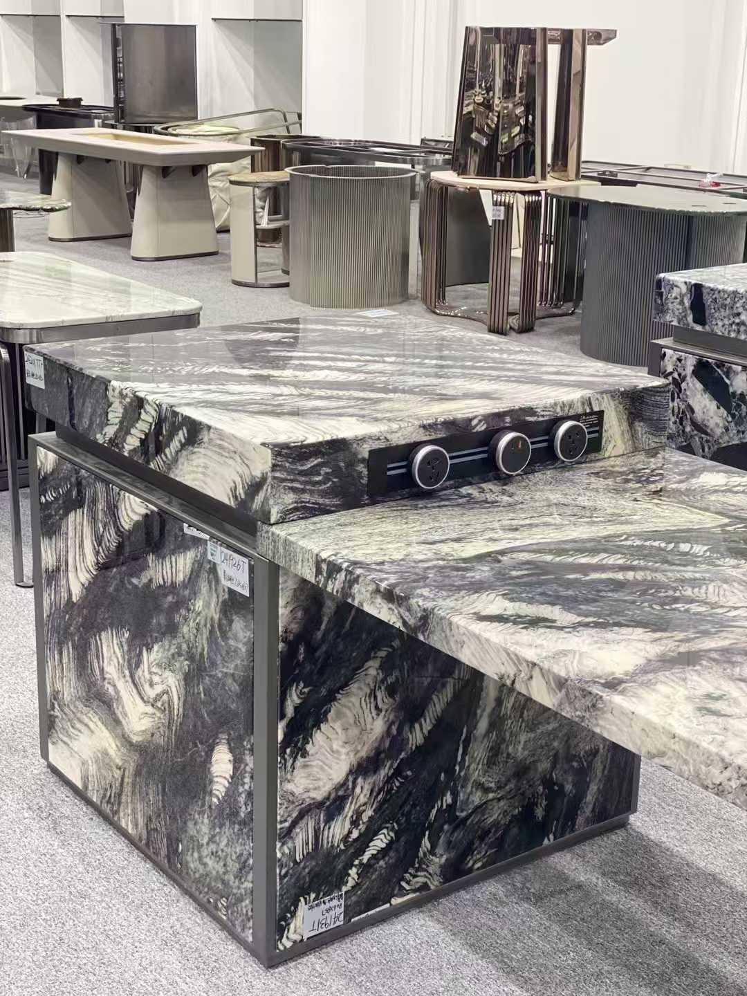 Cactus Boreal Quartzite Island