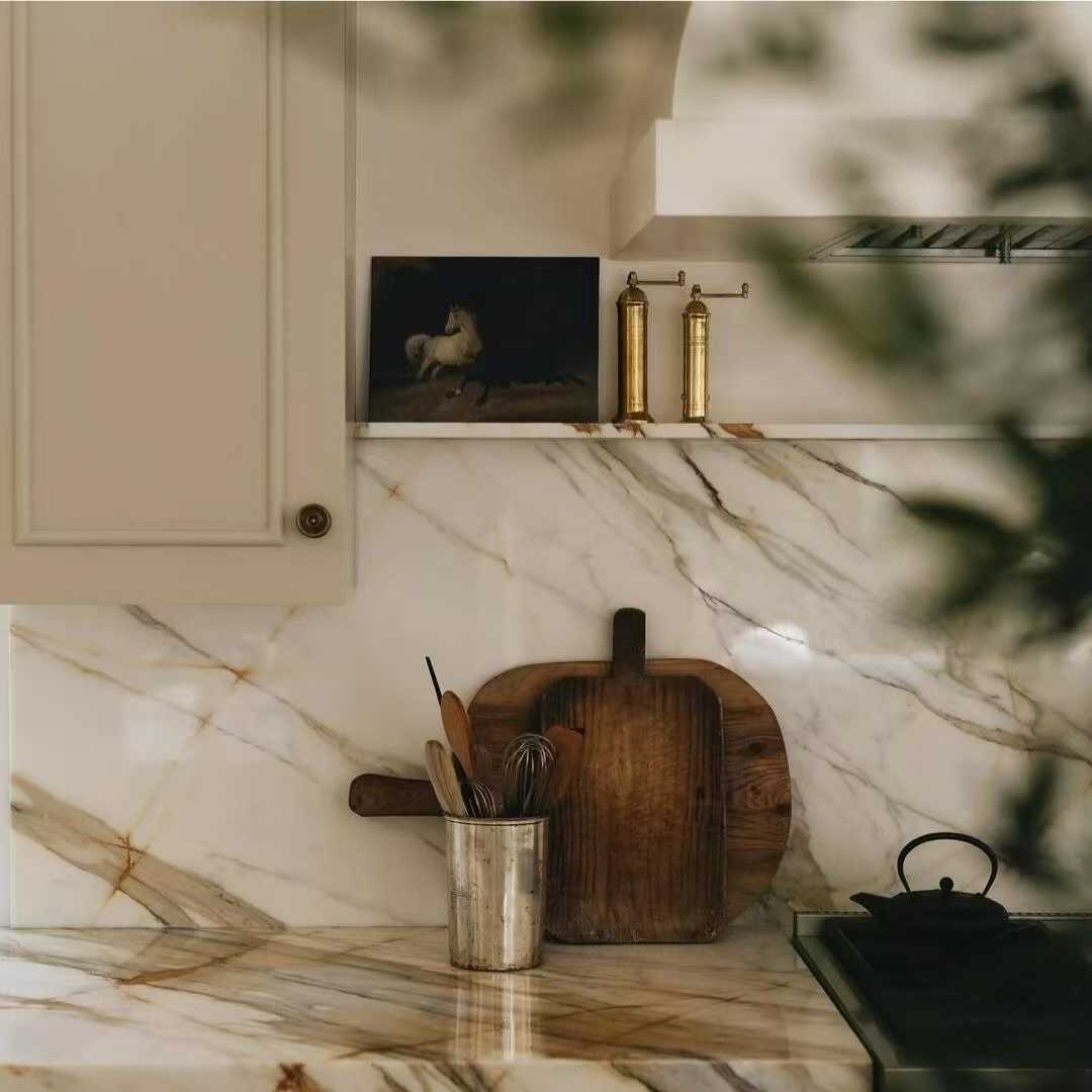 Calacatta Gold Marble Kitchen Backsplash