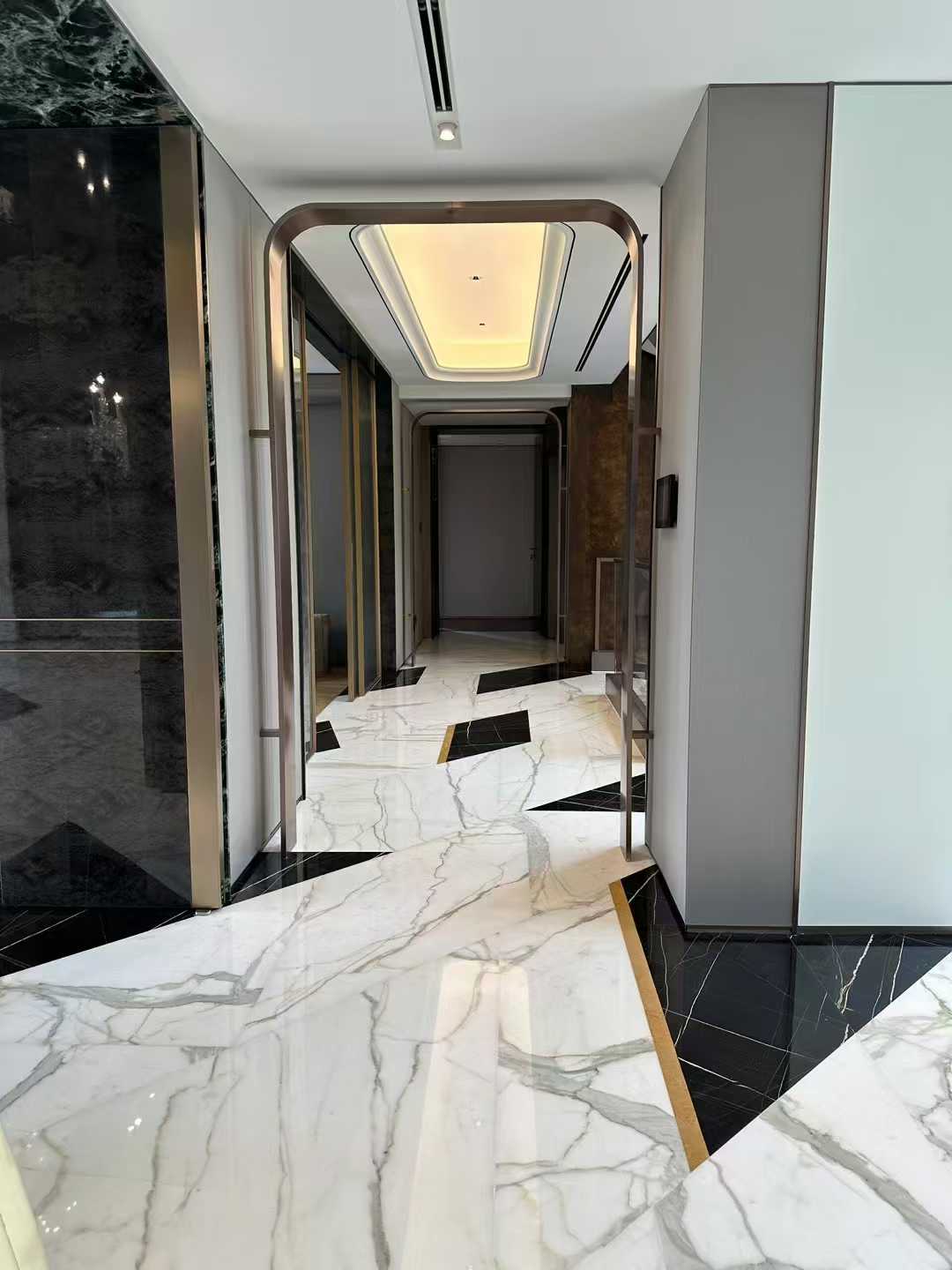 Calacatta White Marble Flooring Tile Design