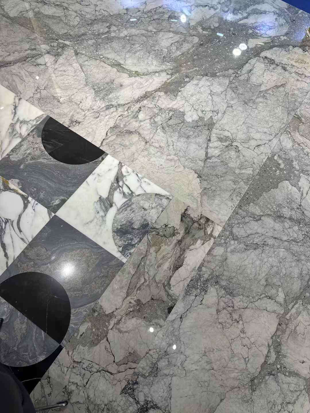 Camus White Marble floor tiles hotel