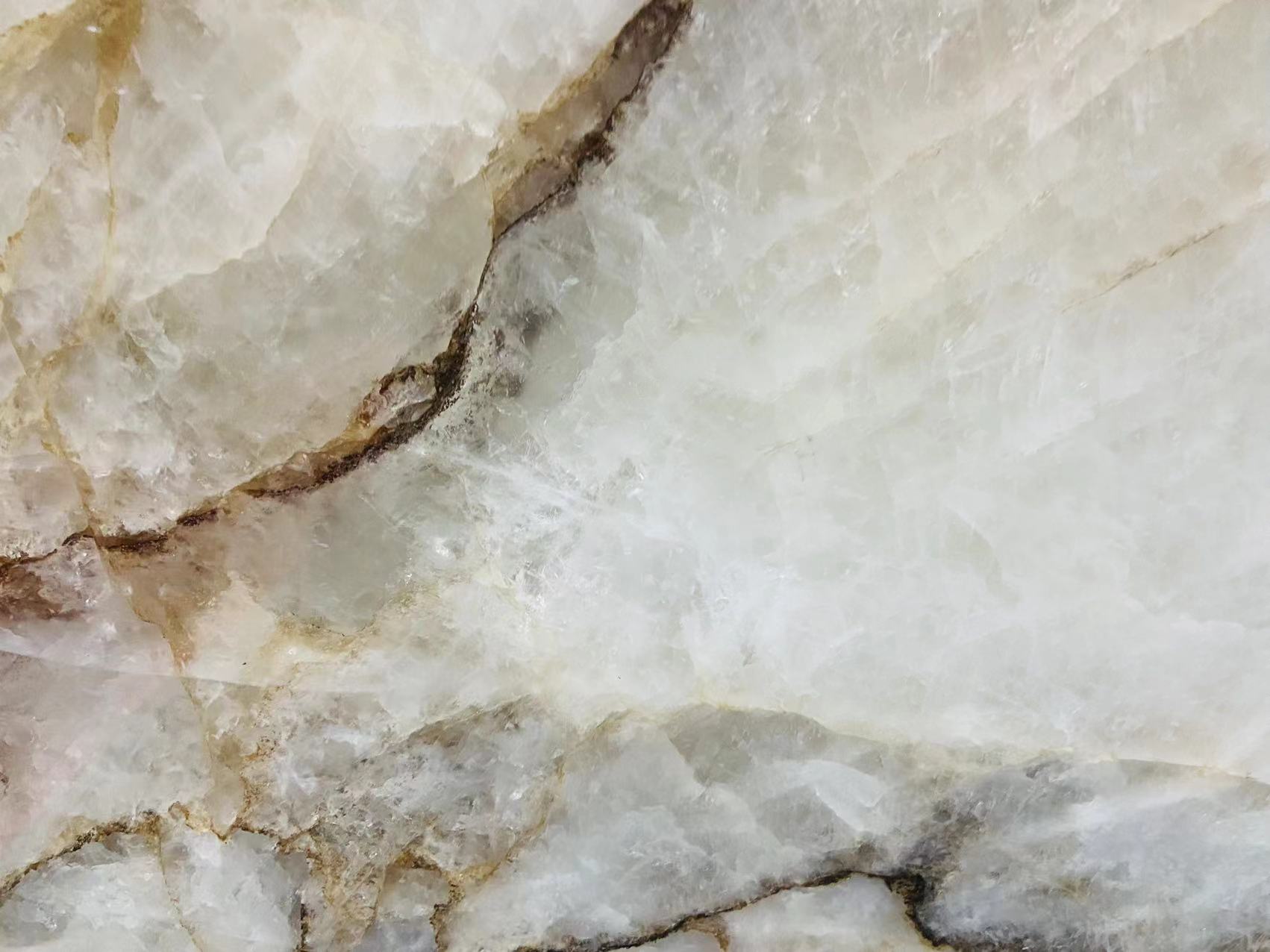 Cristallo Vittro Quartzite