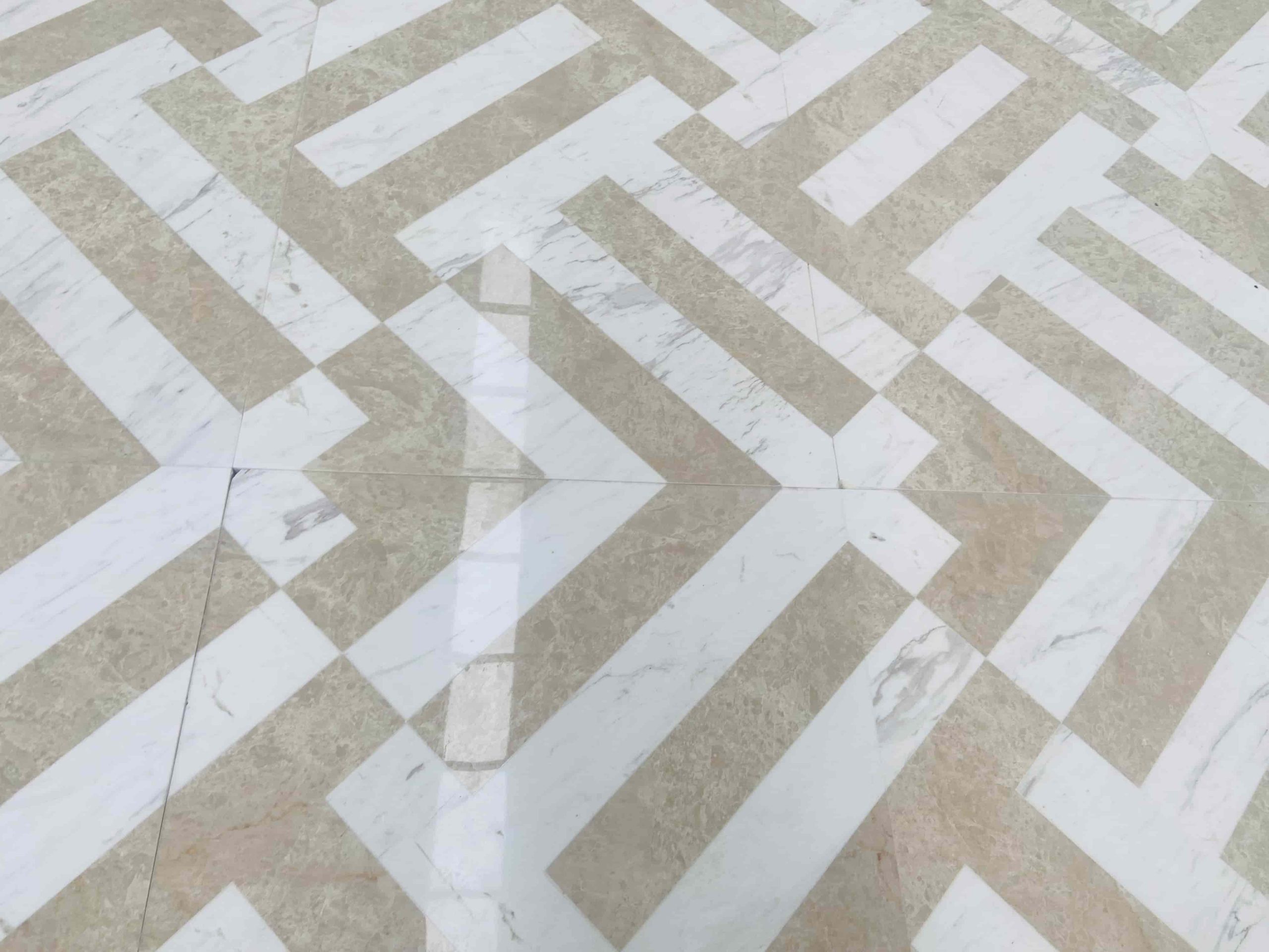 Grand Lobby Waterjet Marble Flooring Tiles