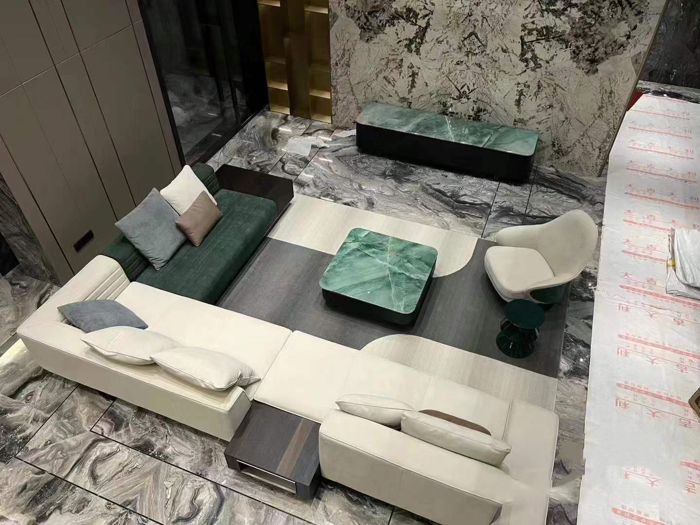 Da Vinci Quartzite Table tops