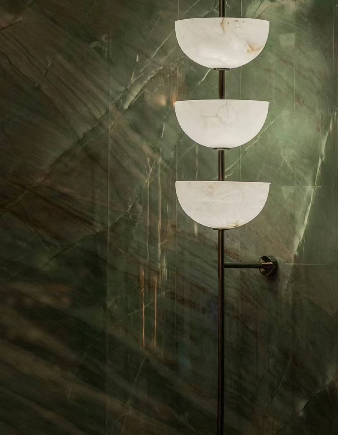 Da Vinci Quartzite walls