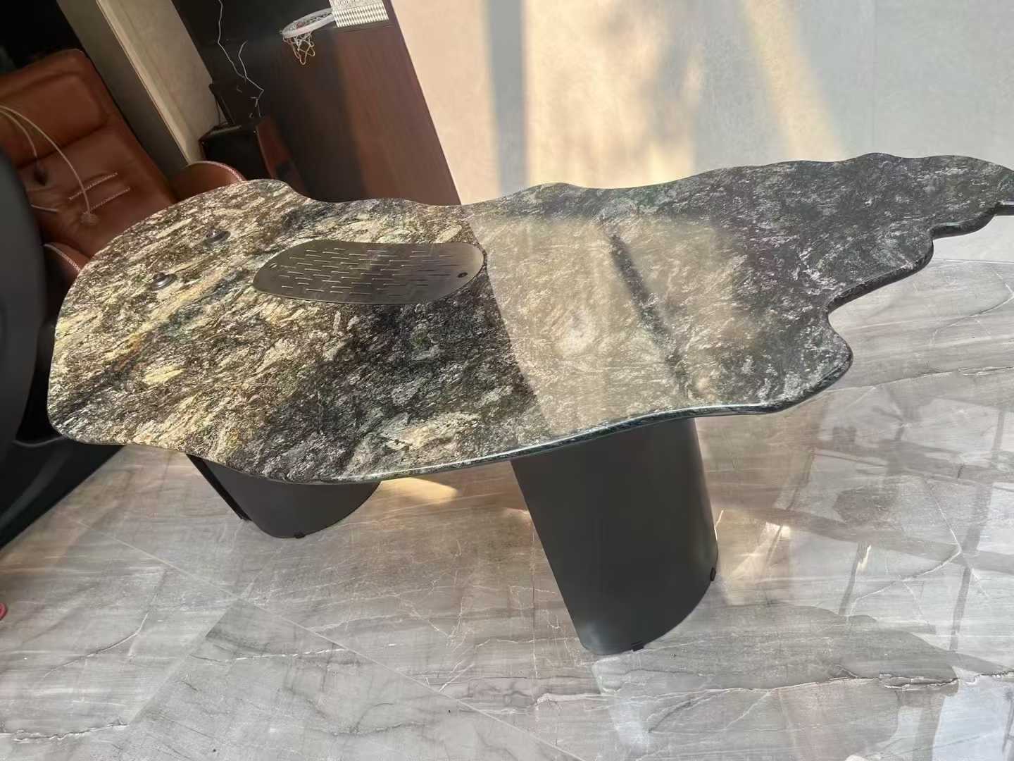 Metallicus granite tables