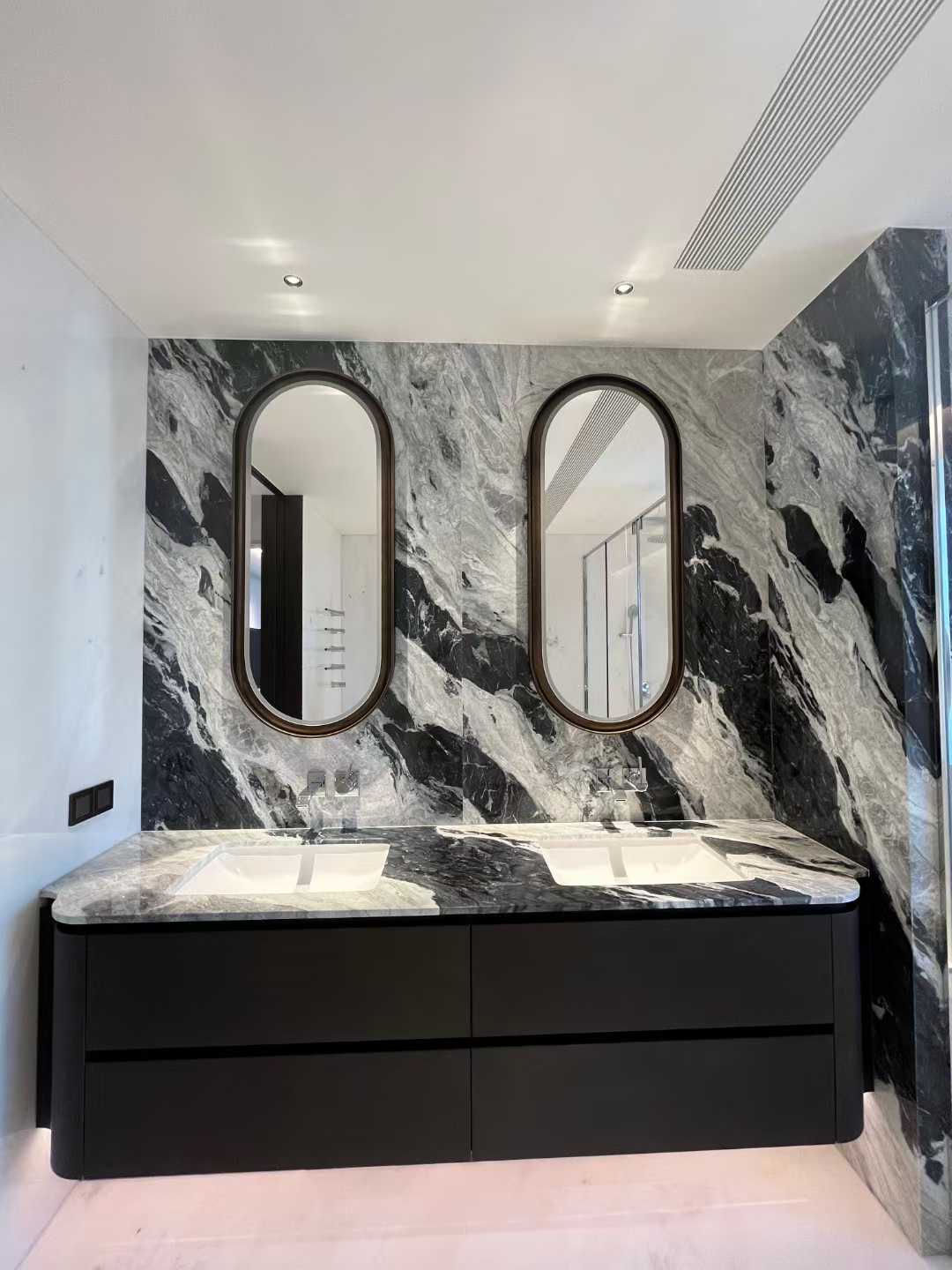 Negro Fantasy Marble bathroom walls