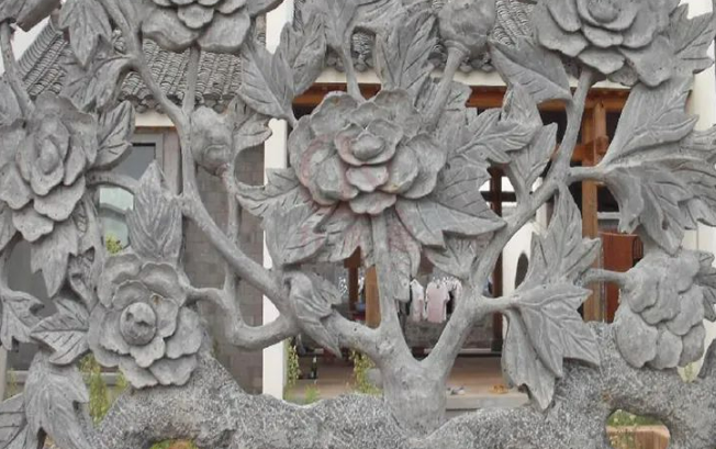 Outdoor carving wall reliefs parks