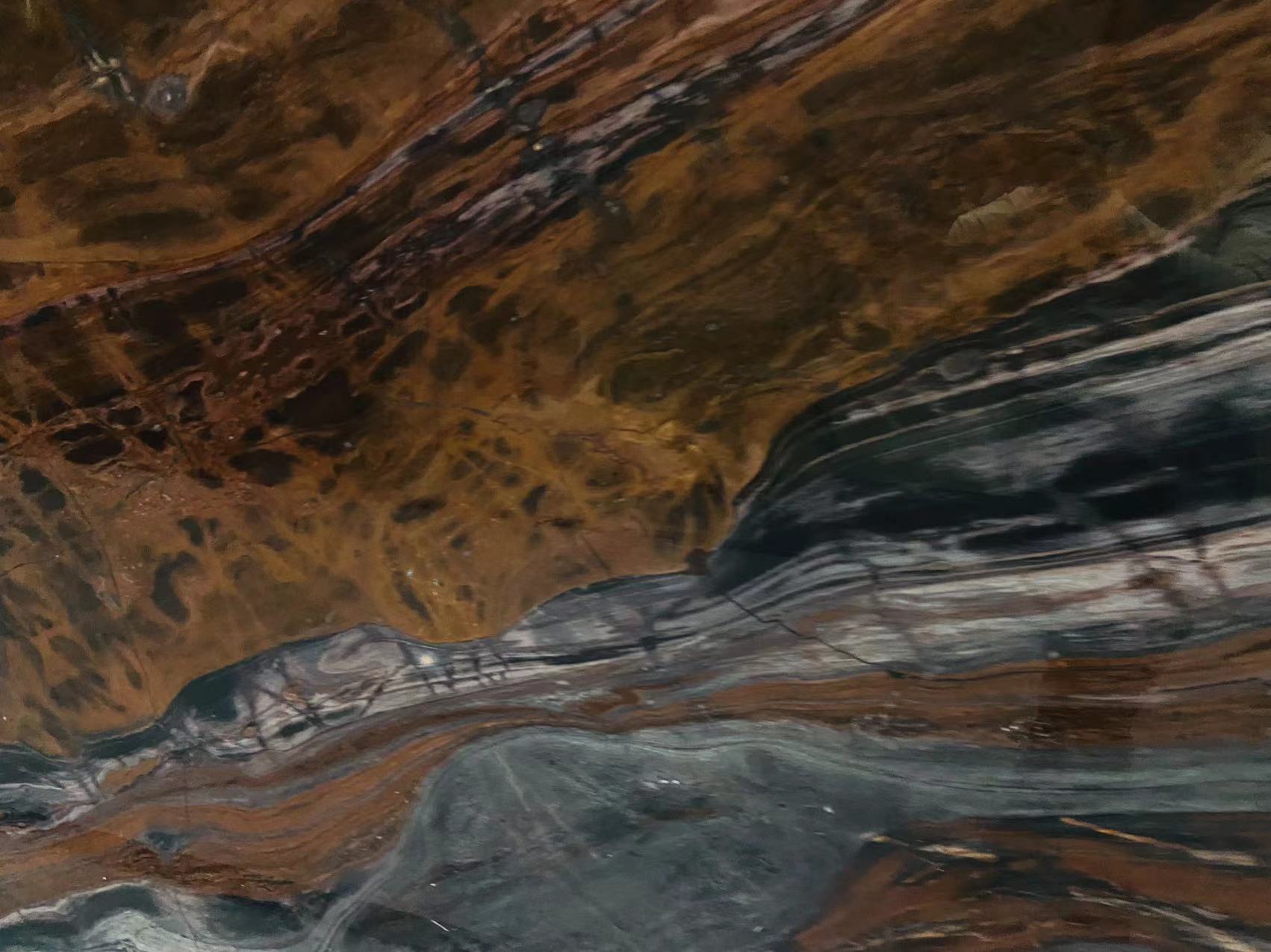 Red Hollywood Quartzite