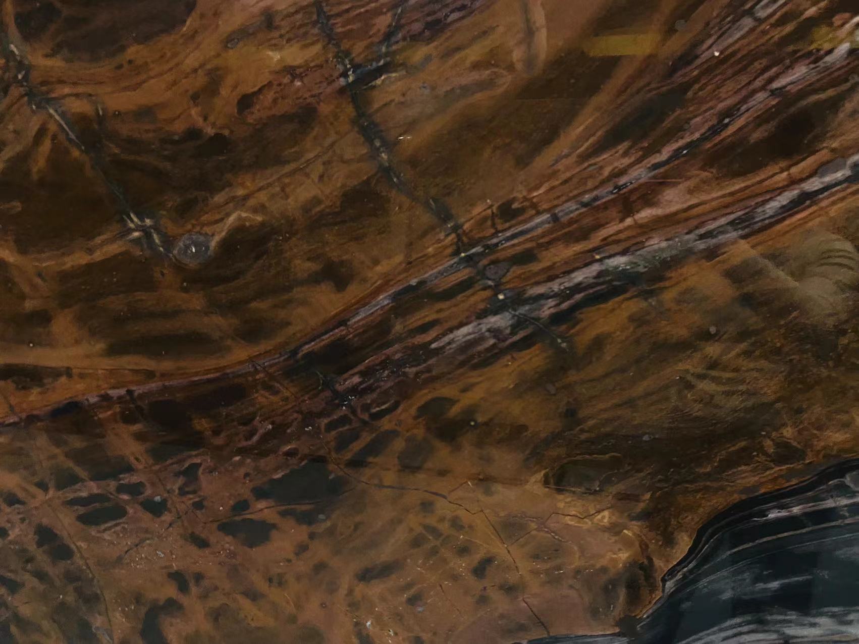 Red Hollywood Quartzite