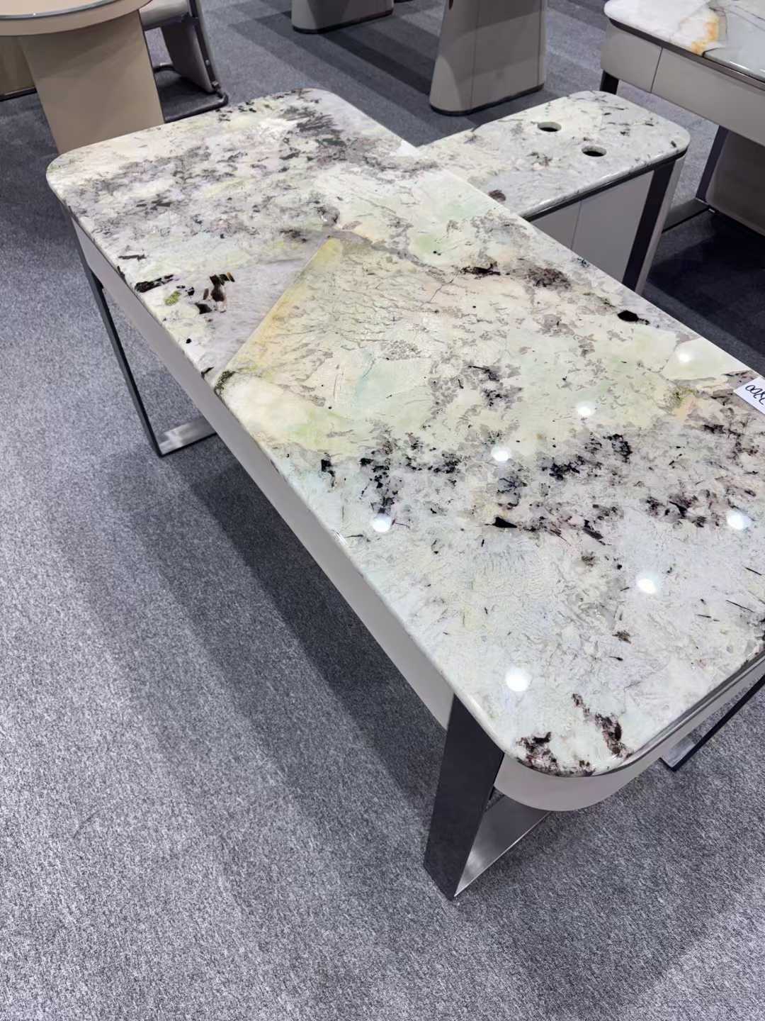 alpinus granite counters