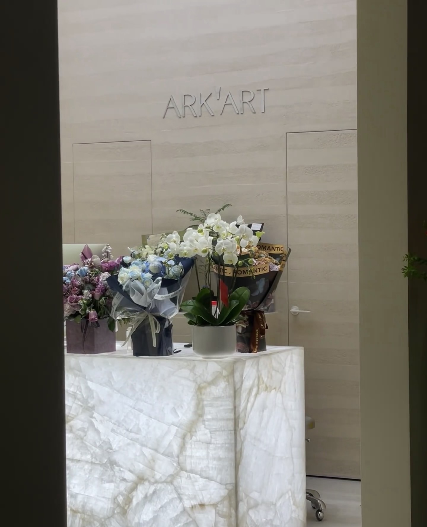 Backlighting white onyx reception commerical areas or luxury shops 