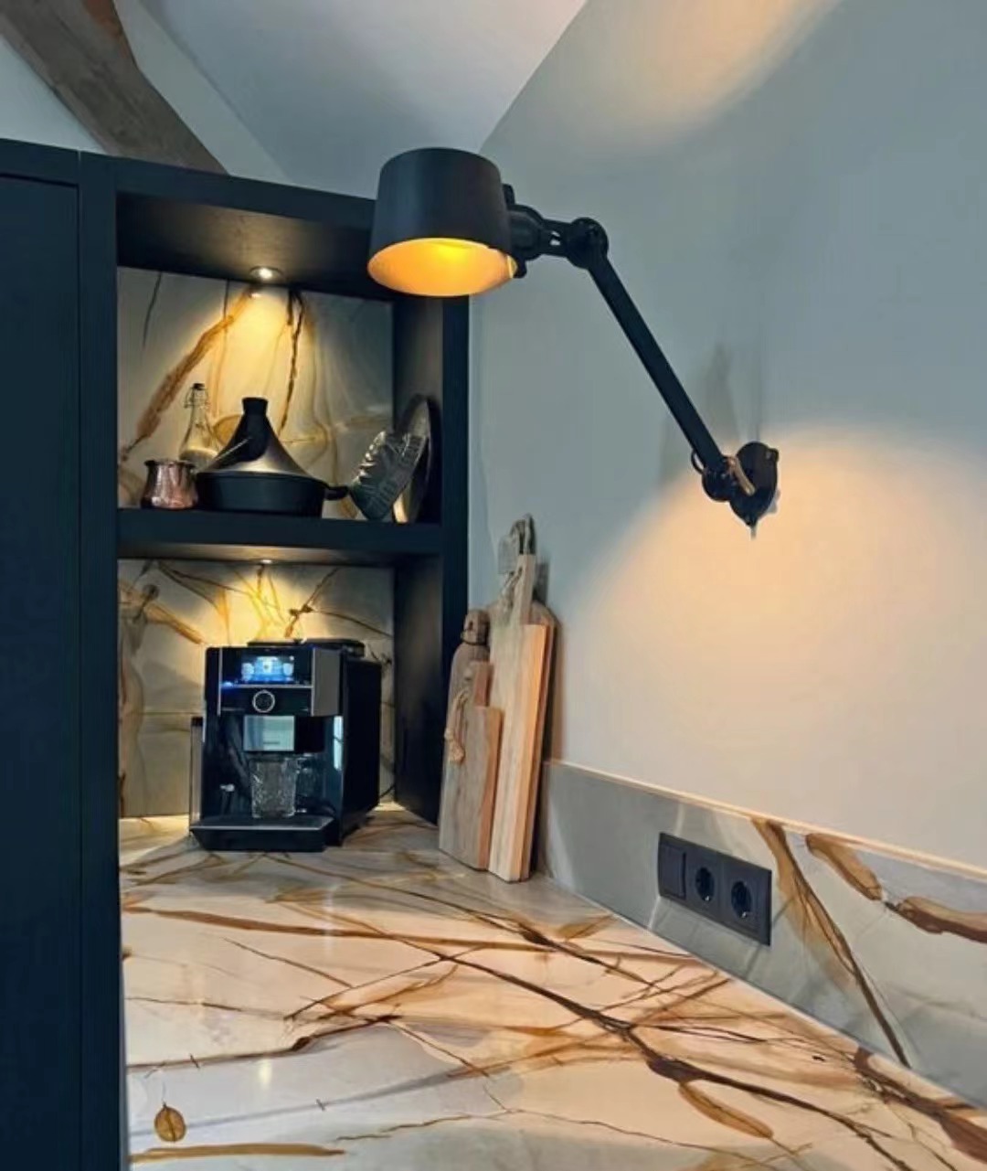 blue mare quartzite niches