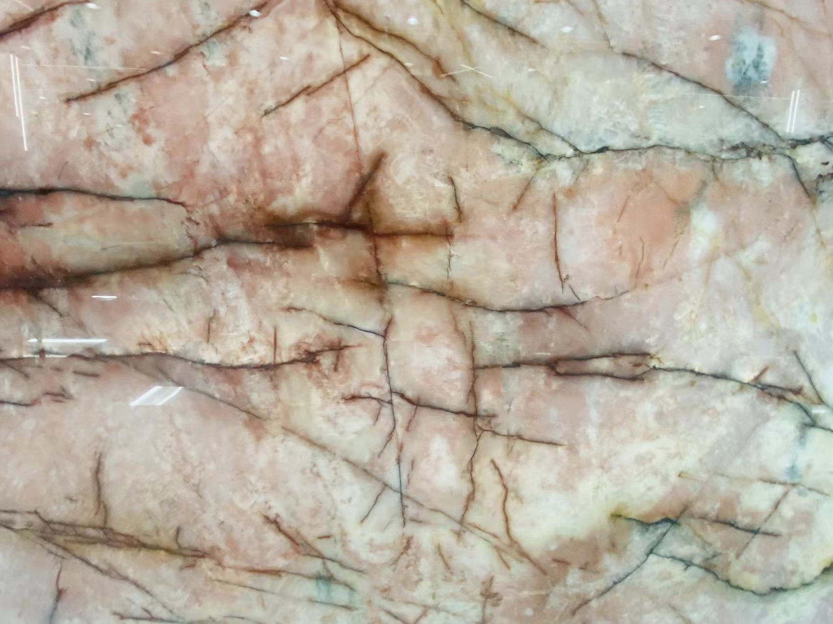 Cosmopolitan Quartzite