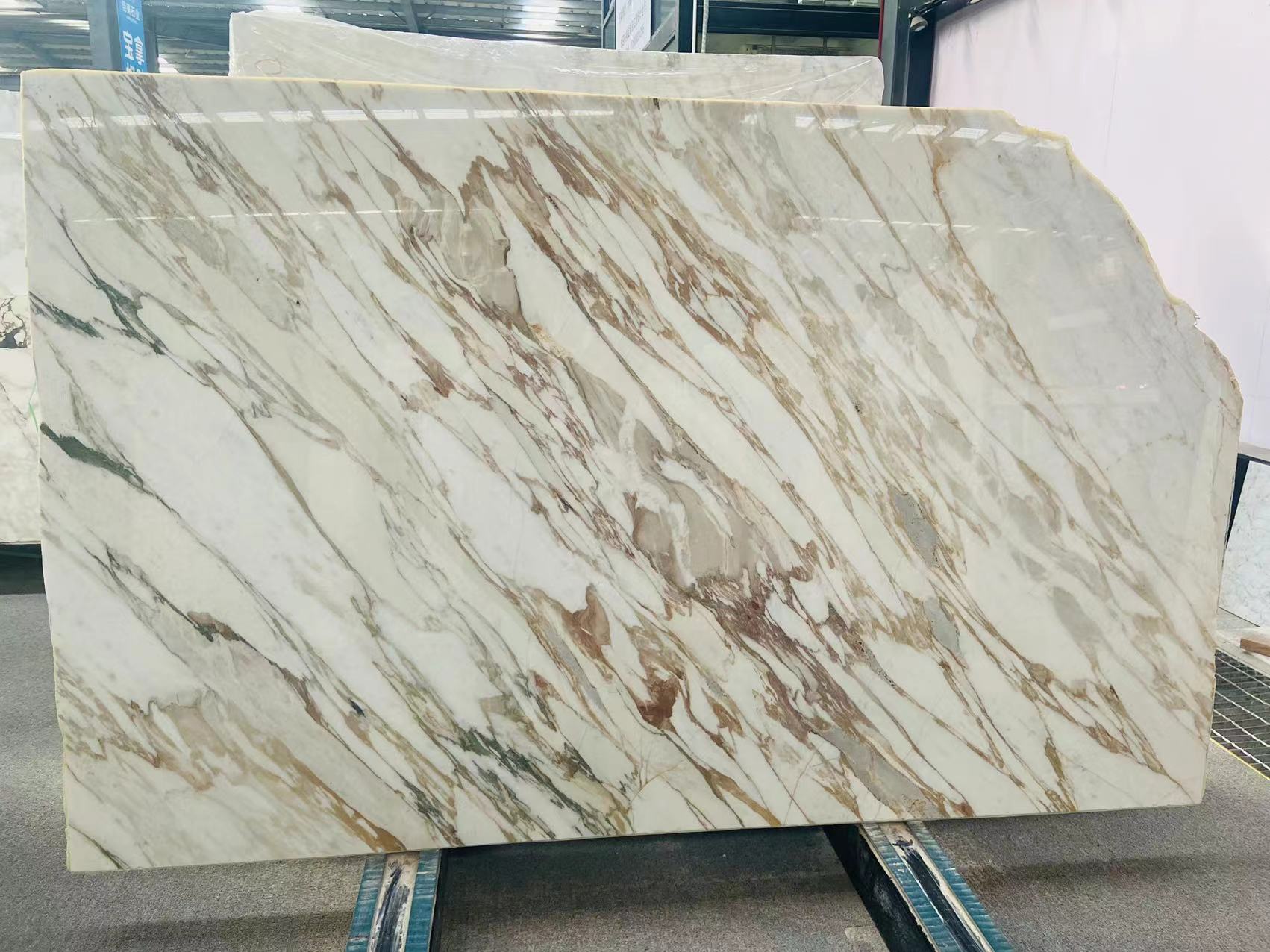 calacatta gold honed marble​