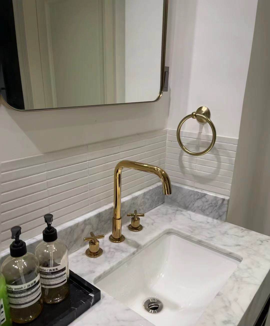 carrara white marble countertop​