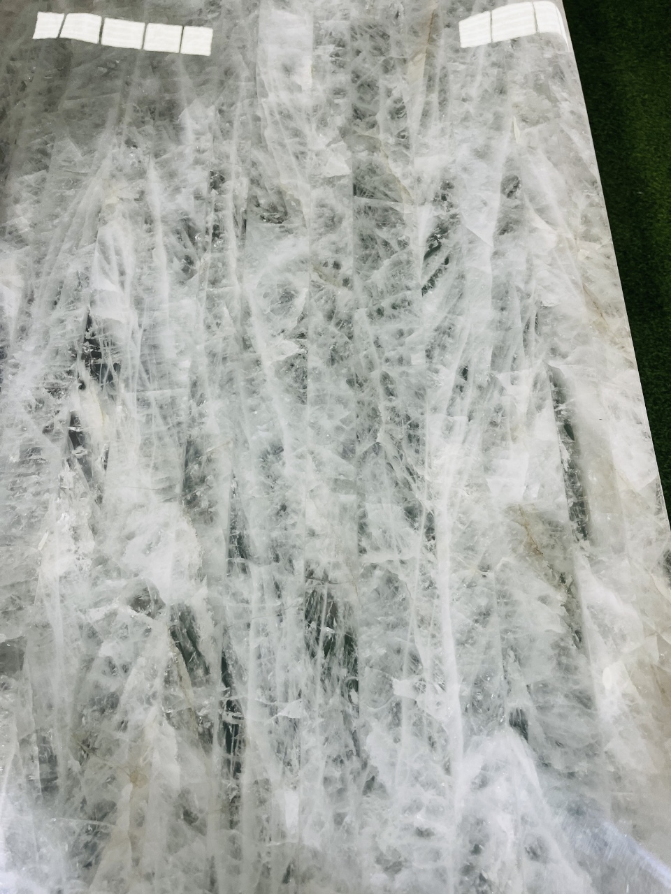 cristallo quartzite near me​