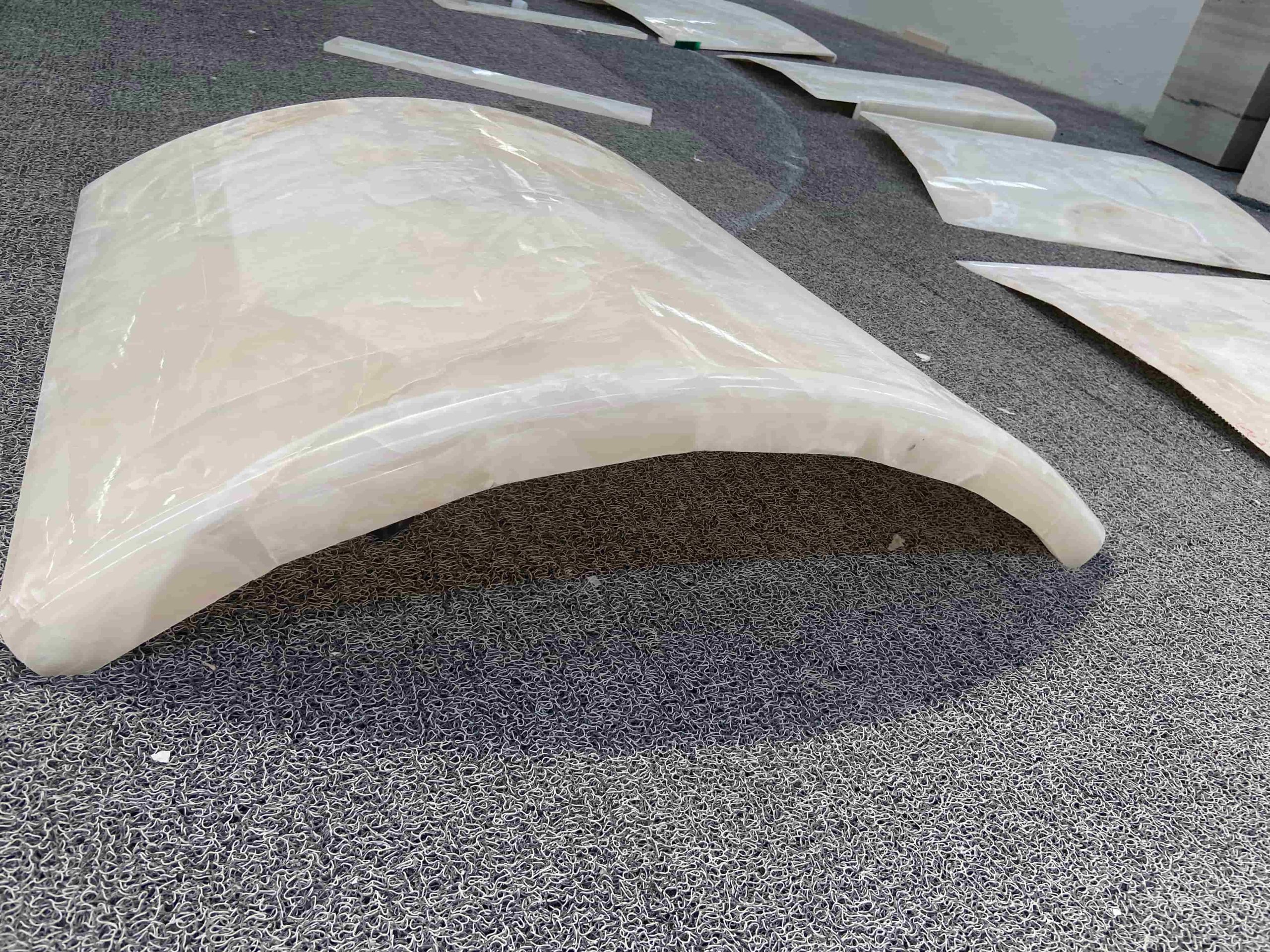 Curved White Onyx Wall Tiles