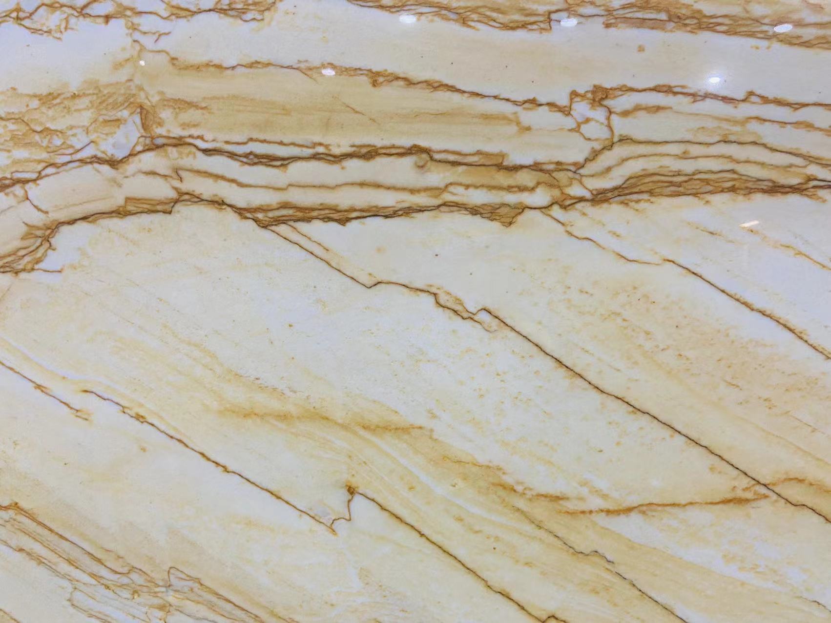 Gold Macaubas Quartzite