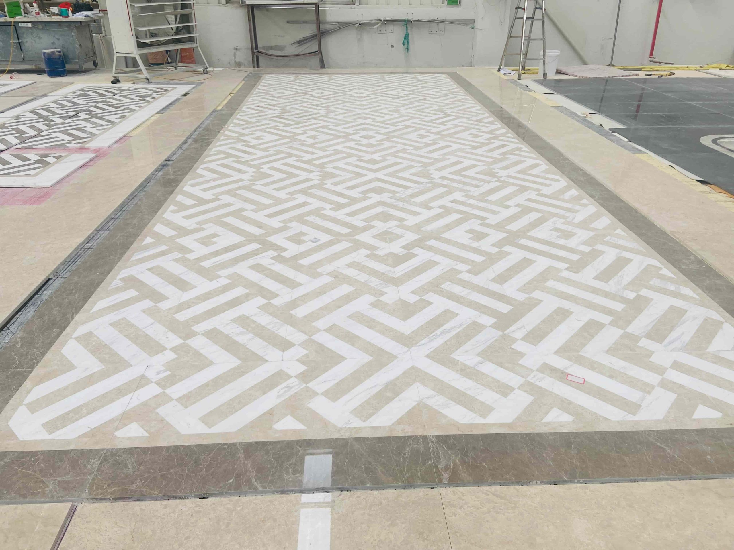 Grand Lobby Waterjet Marble Flooring Tiles
