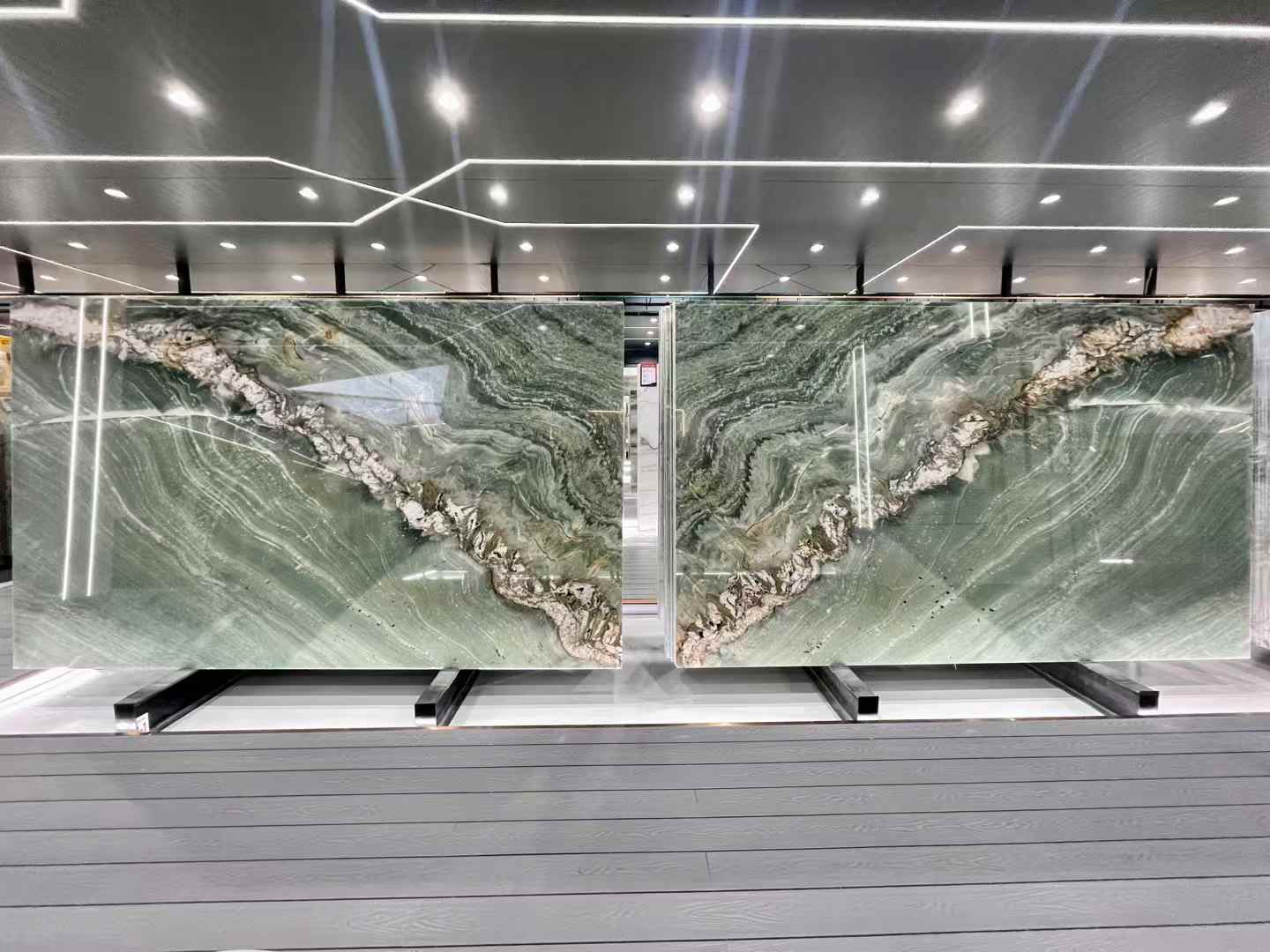 maestro quartzite bookmatched slabs