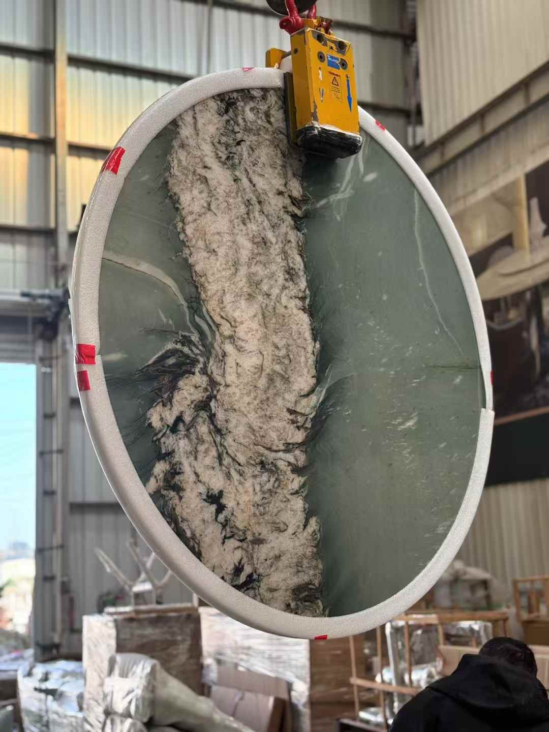 maestro quartzite round tables