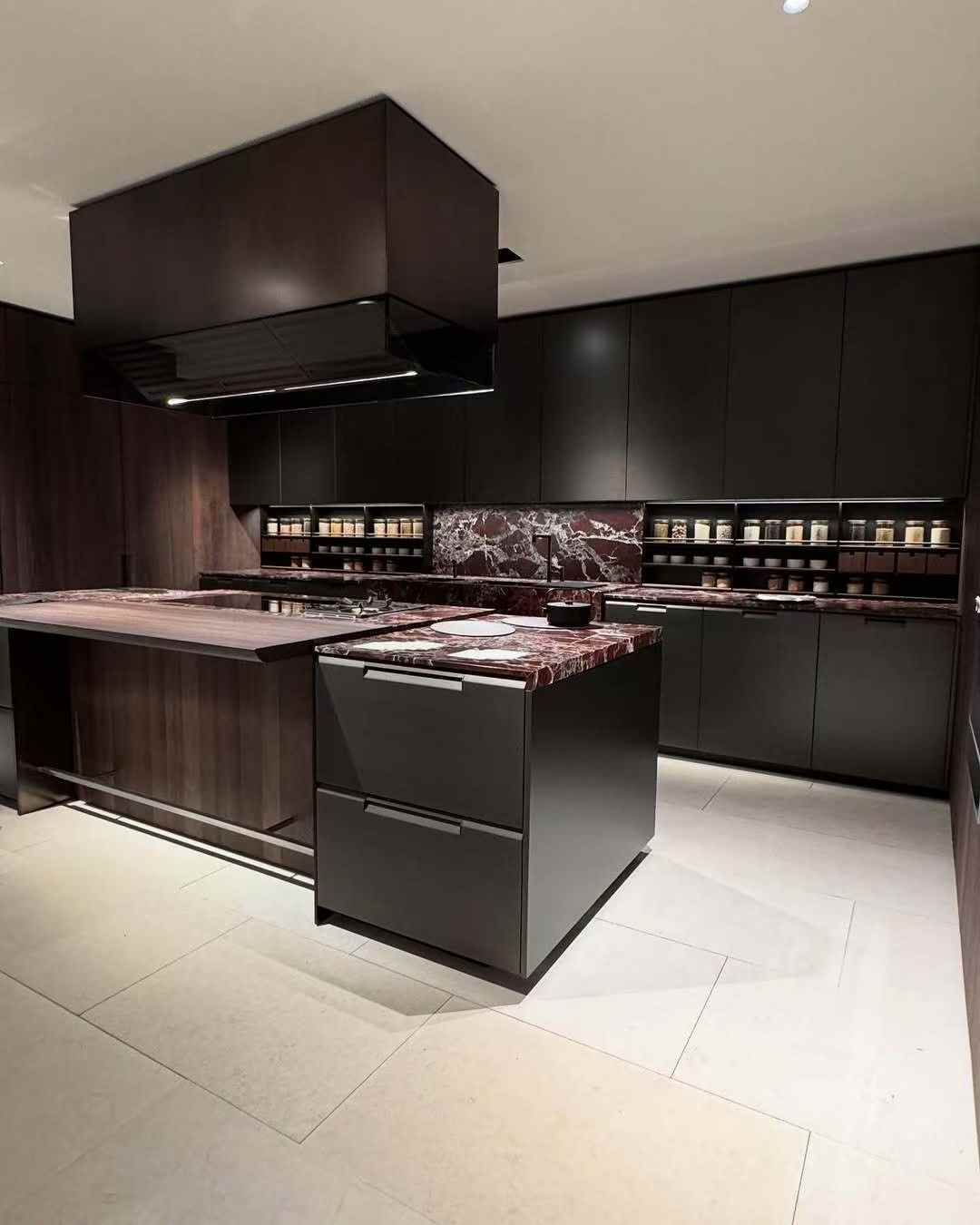 rosso levanto marble kitchen​