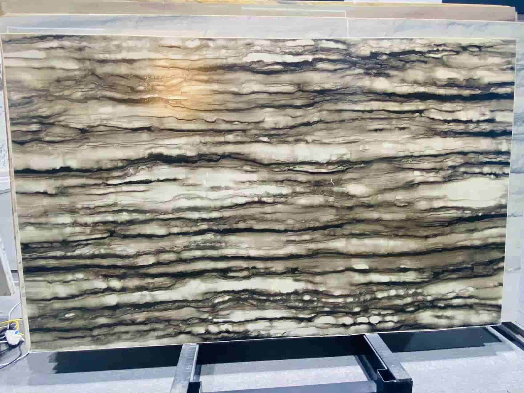 Sequoia Brown Quartzite​