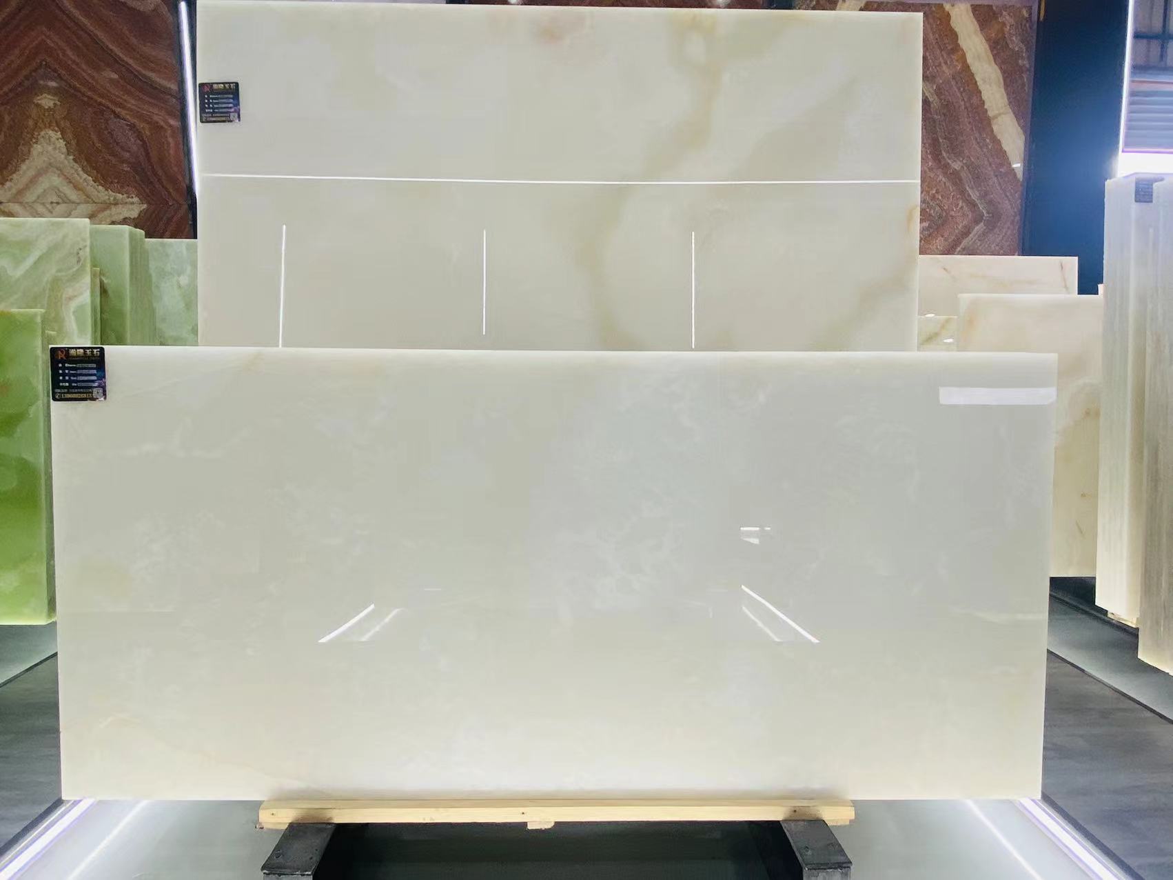 Snow White Onyx Slab​