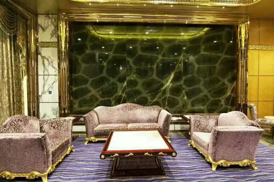 turtle green quartzite wall in living room