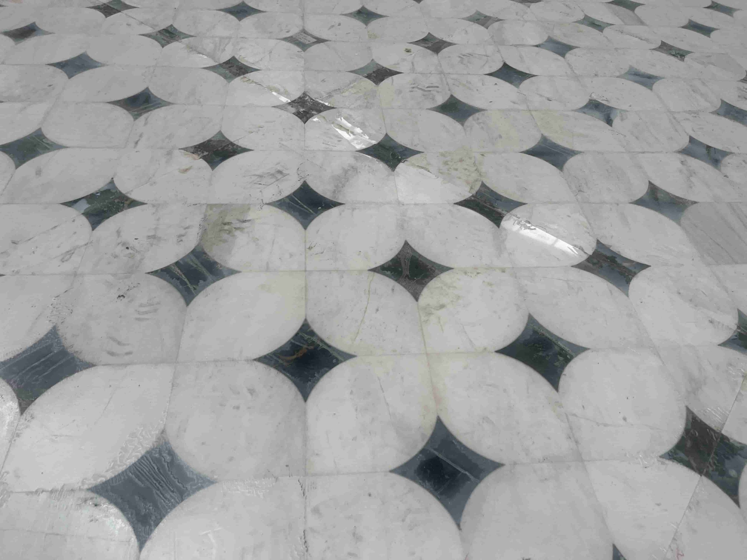 White And Black Marble Waterjet Medallions Tiles