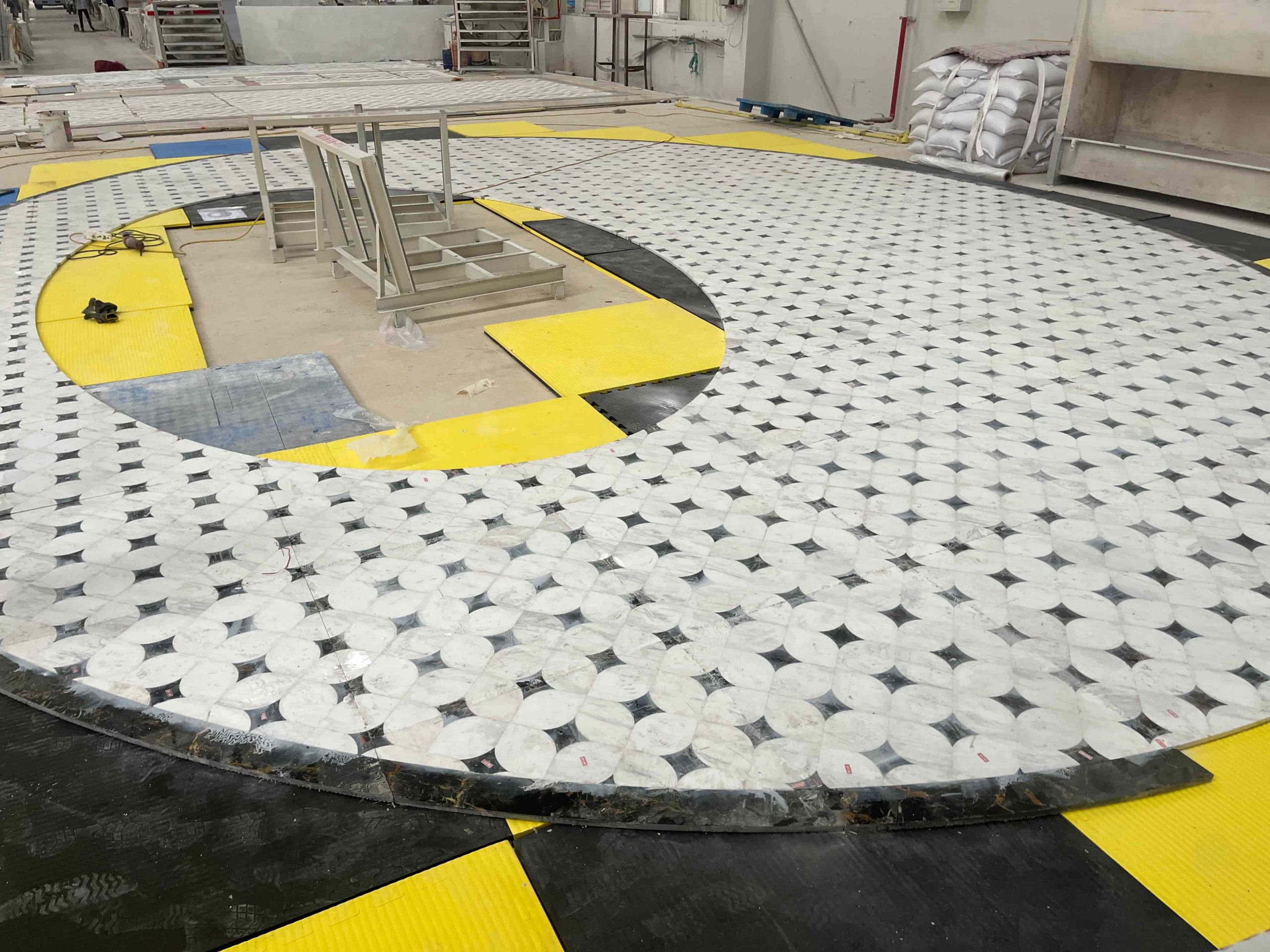 White And Black Marble Waterjet Medallions Tiles