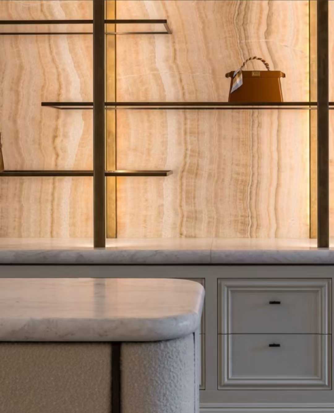 white onyx backlit backsplash