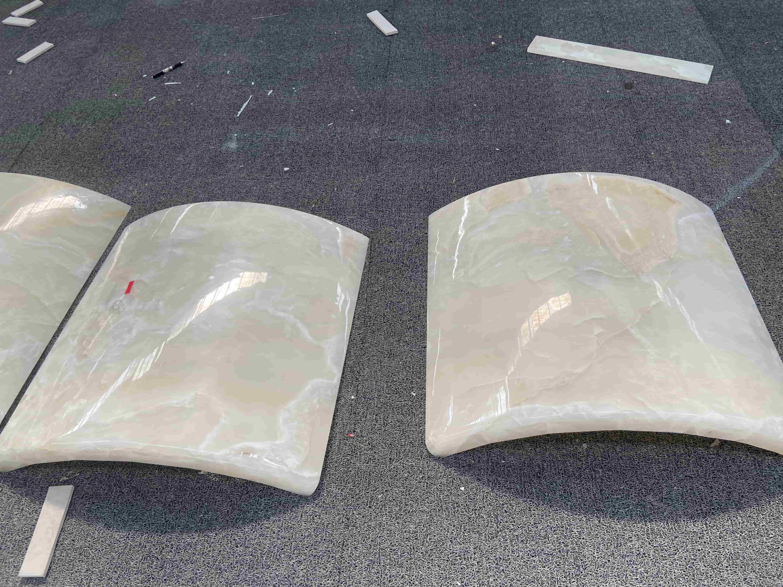 Curved White Onyx Wall Tiles