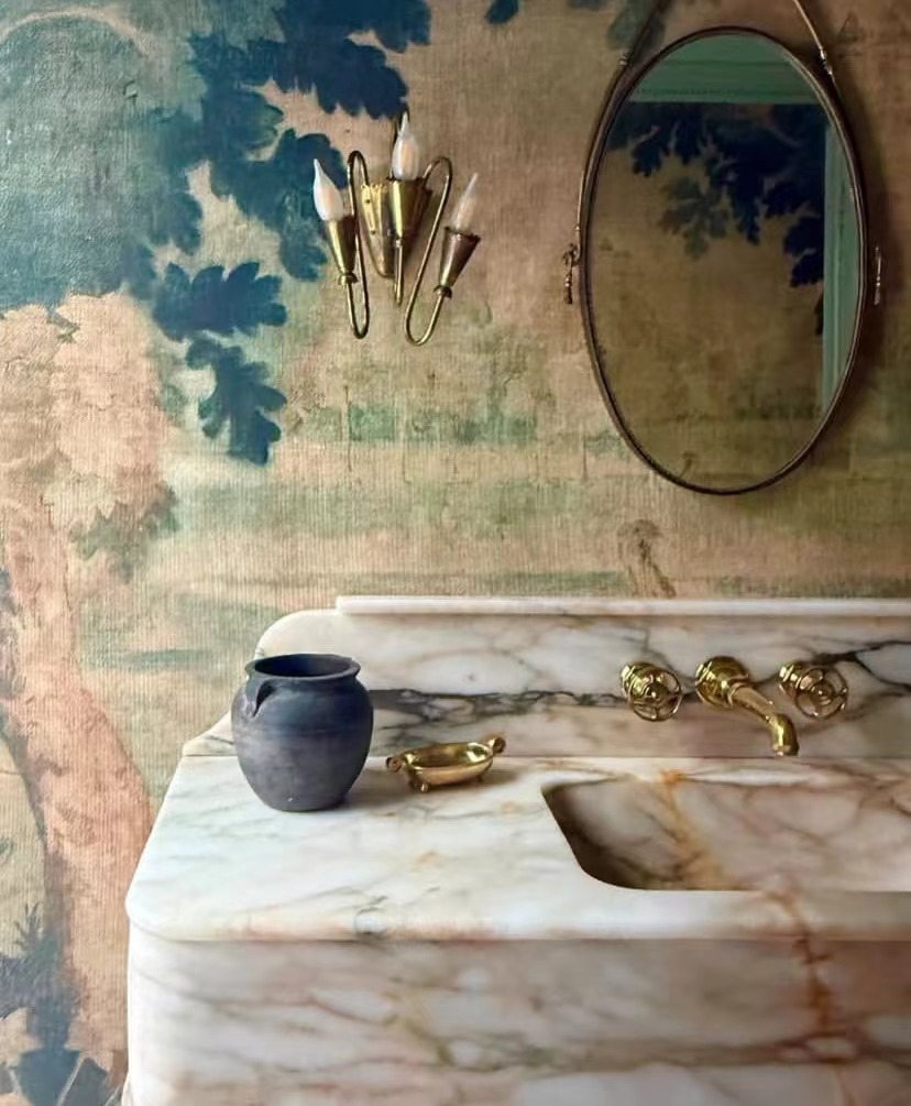 Plan Your 2025 Kitchen or Bathroom: Trends & Materials