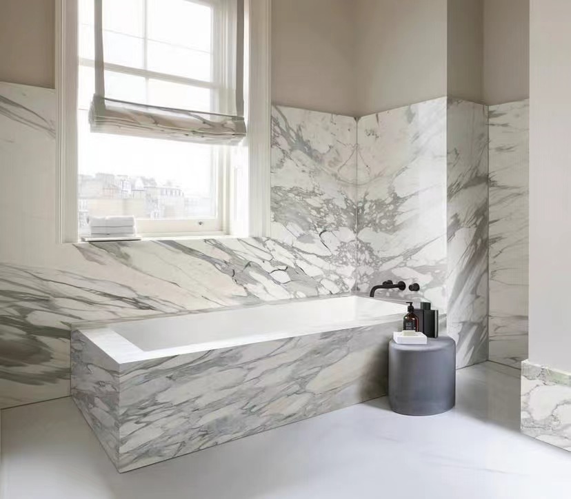 Satuario White Marble Bathroom Bathtub Design 